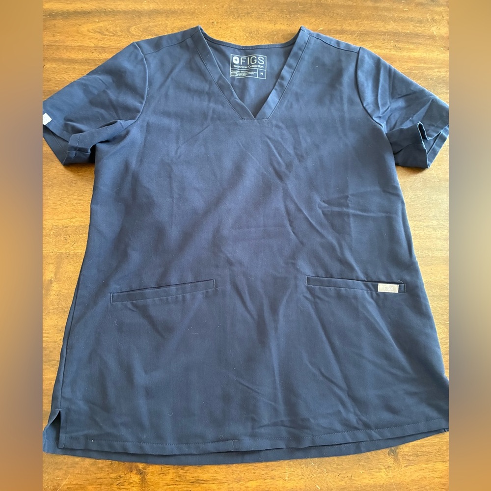 Figs Scrub Top Women’s Medium Navy Blue Casma Three-Pocket Technical Collection